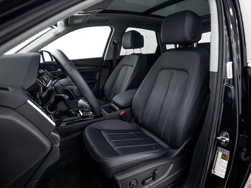 Certified 2022 Audi Q5 2.0T Premium Plus w/ Premium Plus Package AWD/4WD image 16