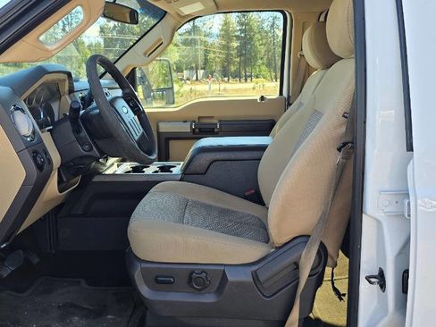 Used 2015 Ford F250 XLT w/ XLT Value Package image 11