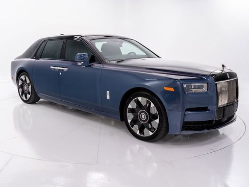 New 2026 Rolls-Royce Phantom Sedan image 7