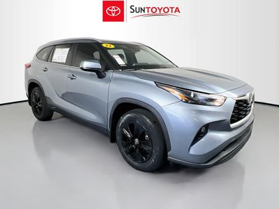 Used 2023 Toyota Highlander XLE