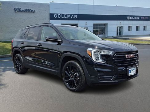 Certified 2024 GMC Terrain SLE w/ Driver Convenience Package AWD/4WD image 1
