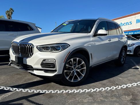 Used 2019 BMW X5 xDrive40i w/ Premium Package image 2