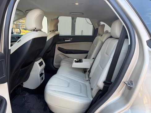 Used 2018 Ford Edge Titanium w/ Ford Safe & Smart Package image 7