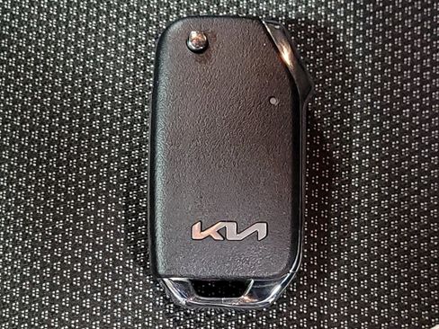 Used 2024 Kia Forte LXS w/ LXS Technology Package FWD image 32