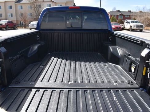 Used 2015 Toyota Tacoma TRD Pro w/ TRD Off-Road Package image 8