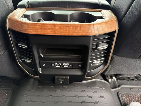 Used 2023 RAM 3500 Limited AWD/4WD image 29