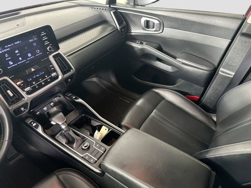 Used 2021 Kia Sorento S image 21