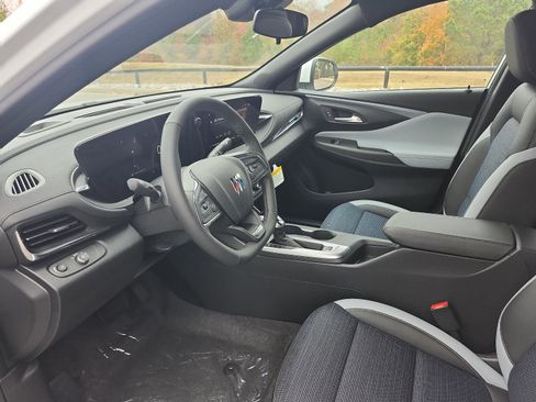 New 2026 Buick Envista Preferred image 11