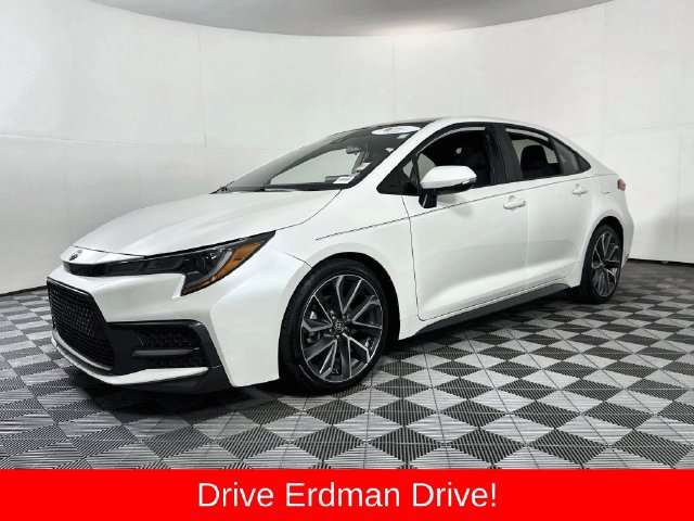 Used 2021 Toyota Corolla SE FWD image 3