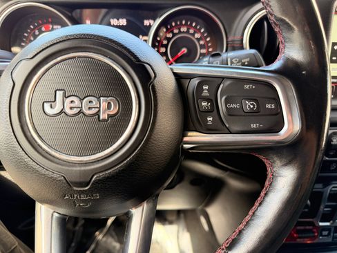 Used 2020 Jeep Wrangler Unlimited Rubicon w/ Quick Order Package 28Y Recon AWD/4WD image 34