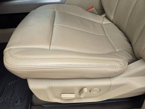 Used 2020 Ford F150 Lariat w/ Equipment Group 502A Luxury AWD/4WD image 23