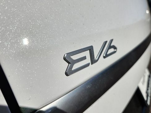 New 2025 Kia EV6 Wind image 12