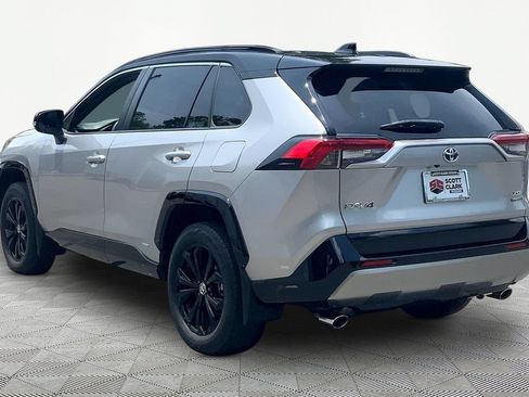 Used 2023 Toyota RAV4 XSE AWD/4WD image 4
