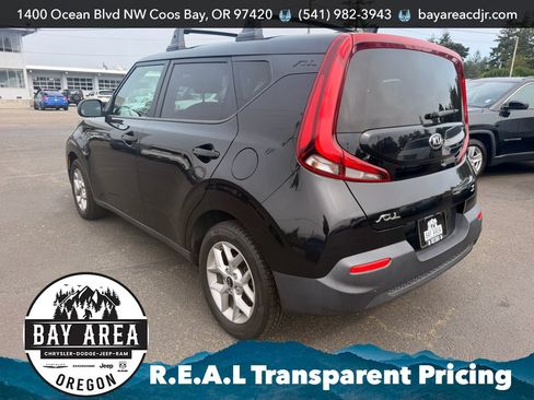 Used 2020 Kia Soul S FWD image 4