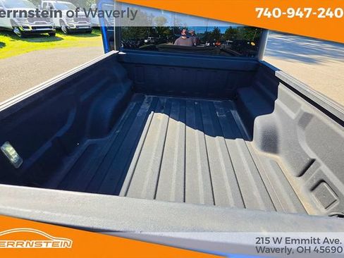 Used 2024 Jeep Gladiator Sport AWD/4WD image 9