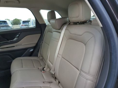 Certified 2023 Lincoln Corsair Reserve image 10