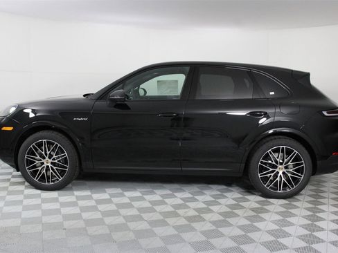 New 2026 Porsche Cayenne E-Hybrid image 2