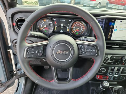 Used 2024 Jeep Wrangler Rubicon w/ Technology Group AWD/4WD image 23