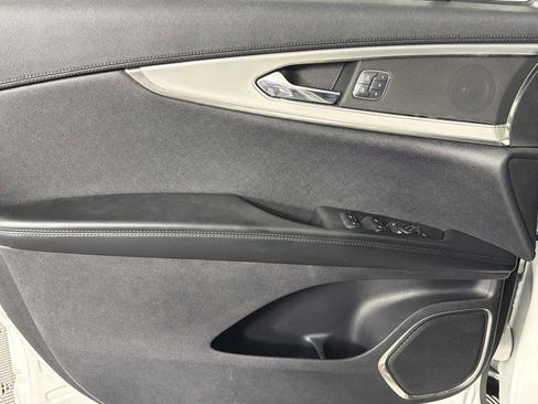 Used 2020 Lincoln Nautilus FWD w/ Equipment Group 101A image 10