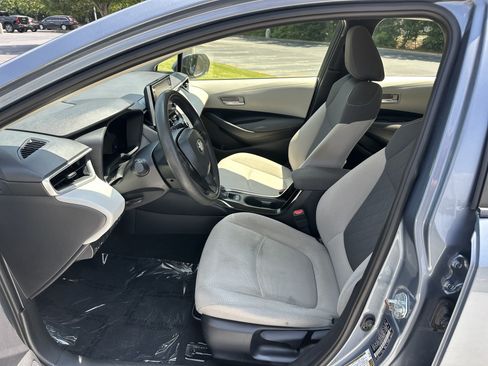 Used 2021 Toyota Corolla LE FWD image 16