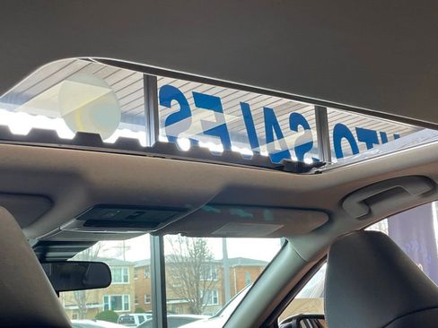 Used 2024 Nissan Altima 2.5 SR w/ SR Premium Package image 19