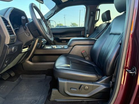 Used 2020 Ford Expedition XLT w/ Equipment Group 202A AWD/4WD image 11