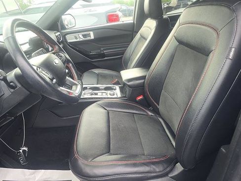 Used 2023 Ford Explorer ST-Line AWD/4WD image 11