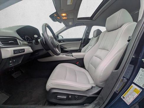 Used 2019 Honda Accord Touring image 17