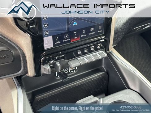 Used 2024 RAM 2500 Laramie w/ Chrome Bumper Package AWD/4WD image 27