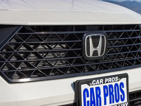 Used 2024 Honda Accord Touring image 13