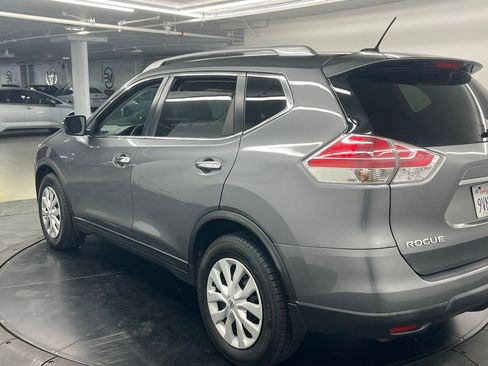 Used 2016 Nissan Rogue S w/ Appearance Package image 3