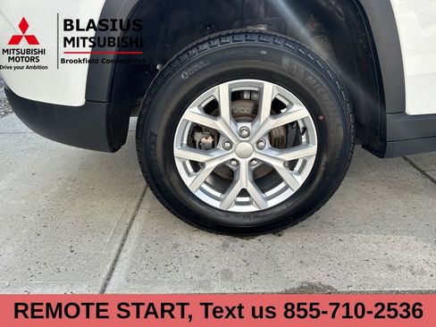 Used 2023 Jeep Grand Cherokee Limited w/ Trailer Tow Prep Group (B) image 17