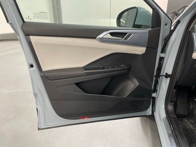 New 2027 Volkswagen Taos SE AWD/4WD image 26
