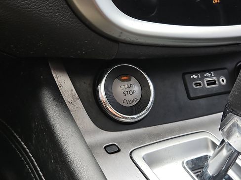 Certified 2019 Nissan Murano SV w/ Premium Package image 22