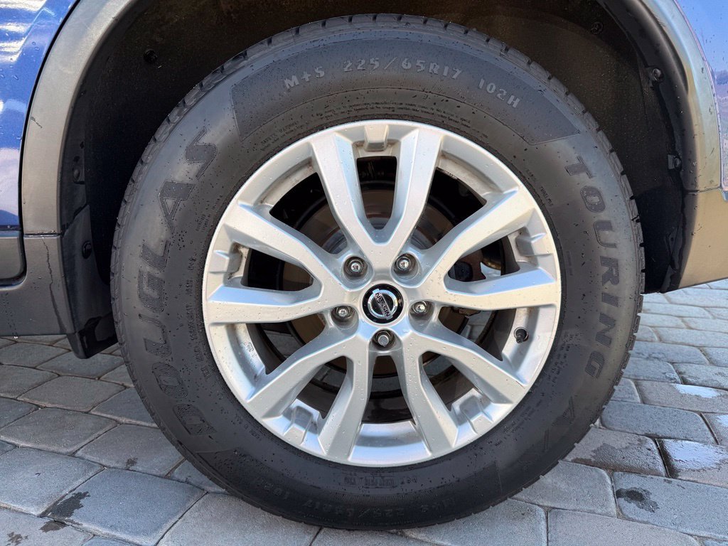 Used 2020 Nissan Rogue SV FWD image 9