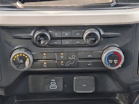 Used 2024 Ford F250 XLT image 18