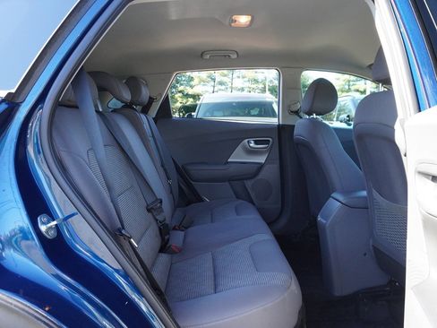 Used 2022 Kia Niro LX image 32