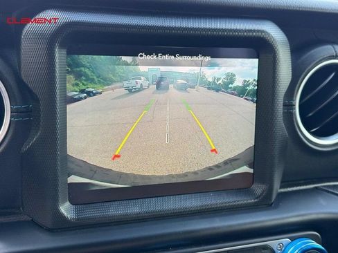 Used 2022 Jeep Wrangler Unlimited Rubicon 4xe w/ Cold Weather Group AWD/4WD image 32