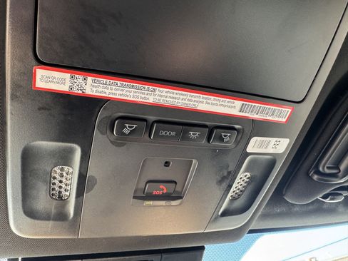 Used 2025 Toyota Camry XSE image 31