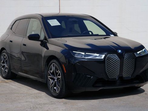 Used 2022 BMW iX xDrive50 w/ Sport Package AWD/4WD image 56