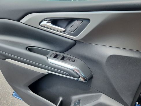 New 2025 Chevrolet Traverse LT w/ Sun and Wheel Package image 6