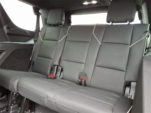 New 2026 Cadillac Escalade Luxury w/ LPO, Radiant Package image 8