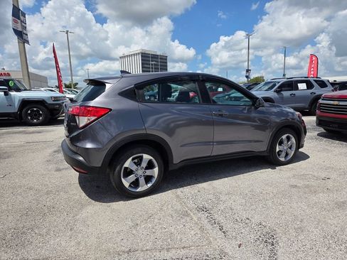 Used 2021 Honda HR-V LX image 11