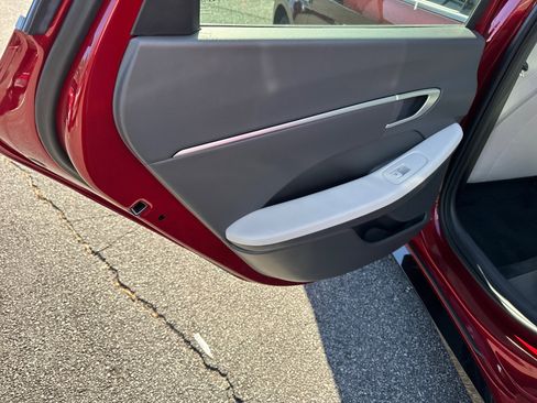 Certified 2025 Hyundai Sonata SEL image 21