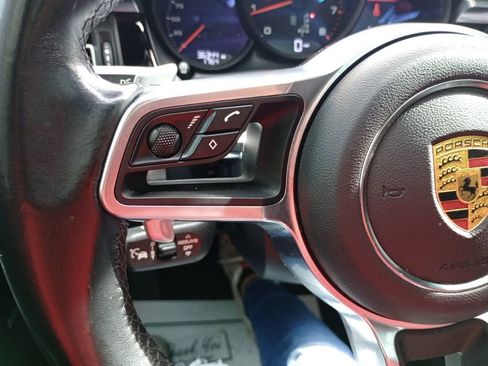 Used 2021 Porsche Macan image 40