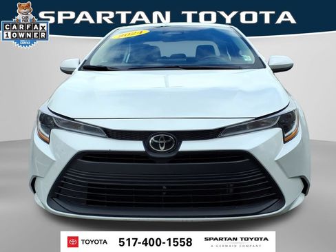 Used 2024 Toyota Corolla LE FWD image 2