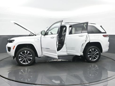 Used 2022 Jeep Grand Cherokee Overland image 60