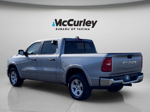 Used 2025 RAM 1500 Big Horn AWD/4WD image 4