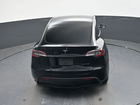 Used 2025 Tesla Model Y Long Range image 21