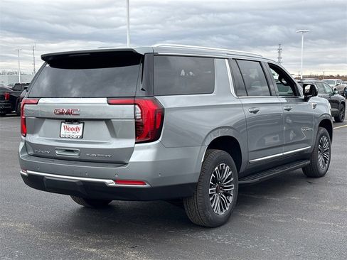 New 2026 GMC Yukon XL Elevation image 8